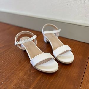 Girls White Low Block Heel Dress Shoe